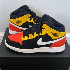 Jordan 1 mid “Amarillo”